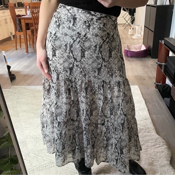 Snakeskin midi skirt - Picture 5 of 9